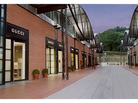 gucci florencia italia|florence gucci outlet.